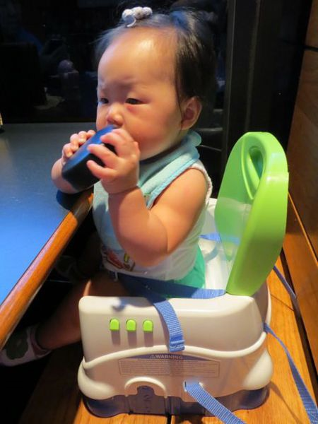宝宝的餐桌礼仪教养一定要从小做起